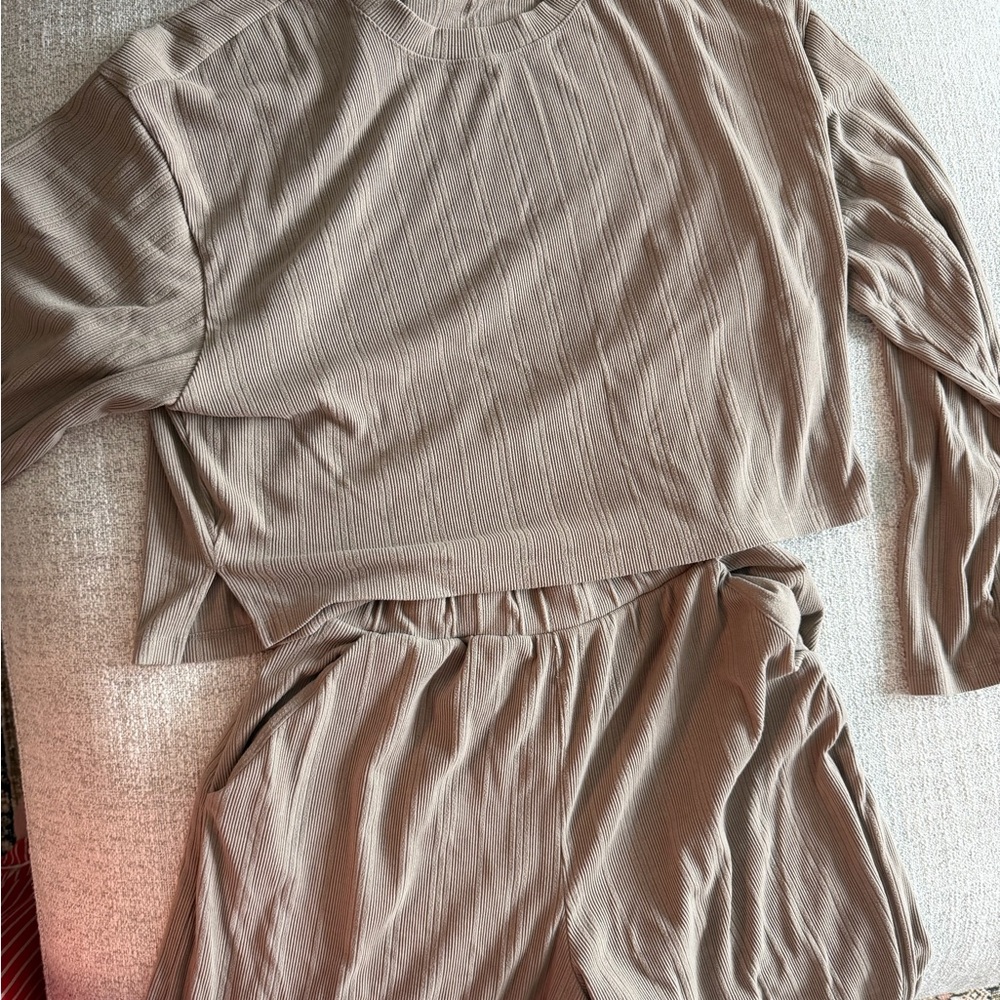 Abercrombie & Fitch Ribbed Lounge Set in Taupe
